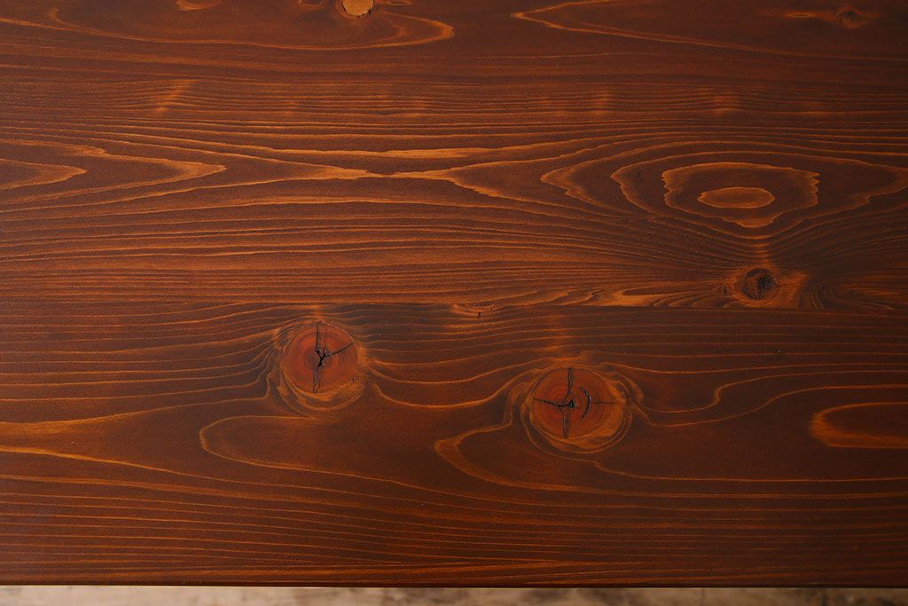 レトロ家具　昭和レトロ　ヒノキ材製天板　シンプルさが魅力の鉄脚ローボード(ローチェスト)(1)