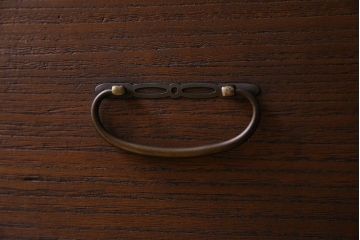 レトロ家具　昭和レトロ　ヒノキ材製天板　シンプルさが魅力の鉄脚ローボード(ローチェスト)(1)