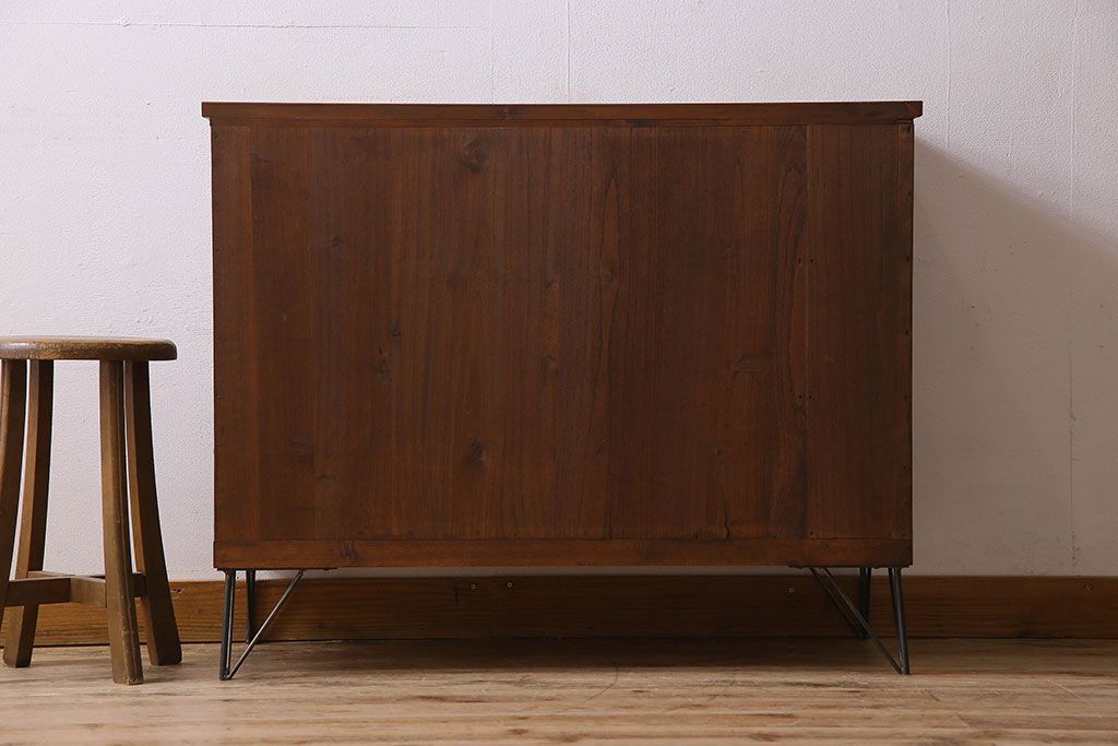 レトロ家具　昭和レトロ　ヒノキ材製天板　シンプルさが魅力の鉄脚ローボード(ローチェスト)(1)