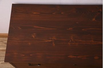 レトロ家具　昭和レトロ　ヒノキ材製天板　シンプルさが魅力の鉄脚ローボード(ローチェスト)(2)