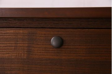 レトロ家具　昭和レトロ　ヒノキ材製天板　シンプルさが魅力の鉄脚ローボード(ローチェスト)(2)
