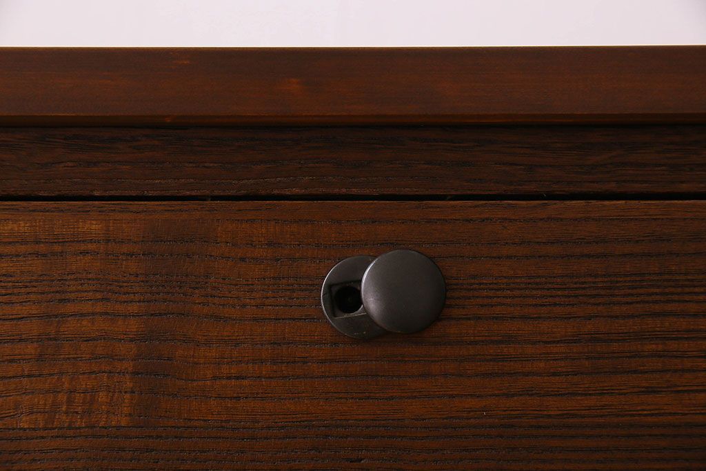 レトロ家具 昭和レトロ ヒノキ材製天板 シンプルさが魅力の鉄脚ローボード(ローチェスト)(2)