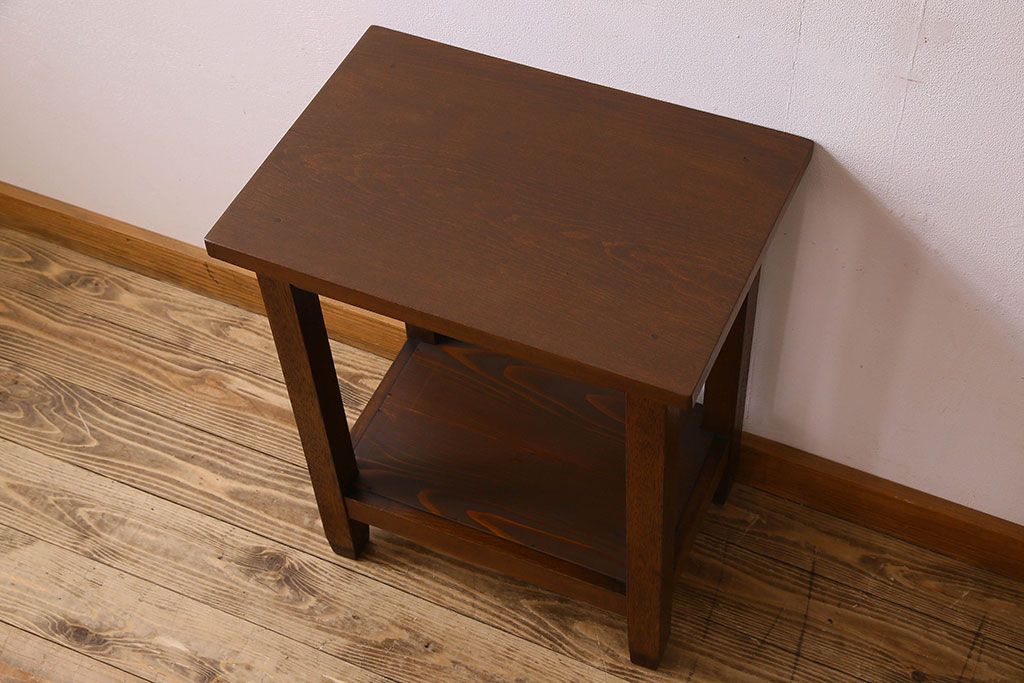 レトロ家具　昭和レトロ　棚付き!小振りなサイズのすっきりとしたサイドテーブル(花台)