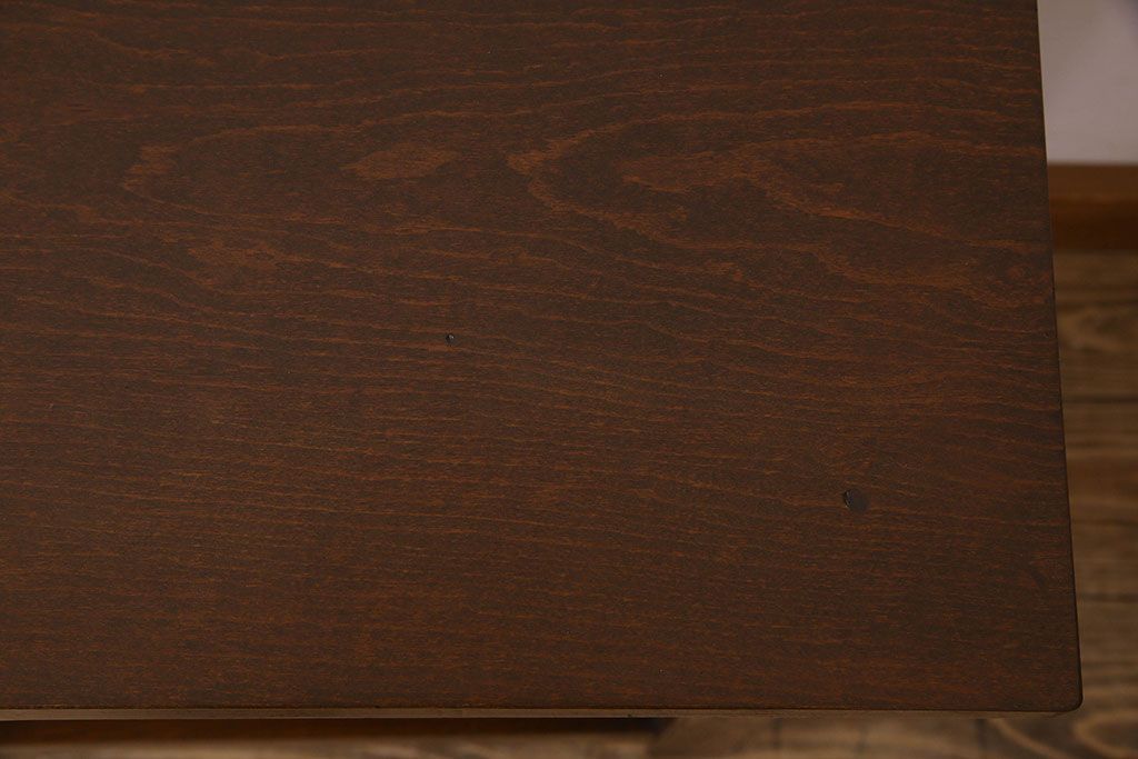 レトロ家具　昭和レトロ　棚付き!小振りなサイズのすっきりとしたサイドテーブル(花台)