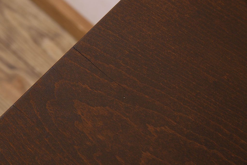 レトロ家具　昭和レトロ　棚付き!小振りなサイズのすっきりとしたサイドテーブル(花台)