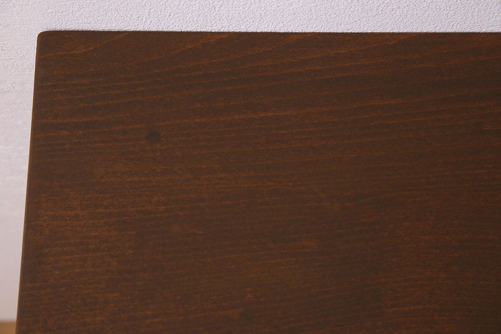 レトロ家具　昭和レトロ　棚付き!小振りなサイズのすっきりとしたサイドテーブル(花台)