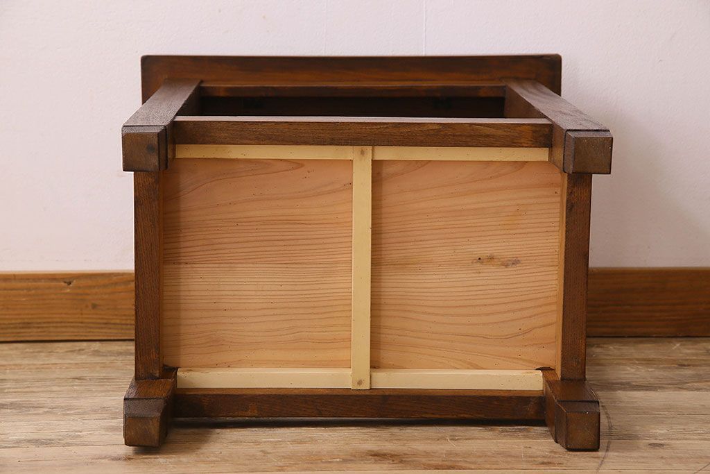 レトロ家具　昭和レトロ　棚付き!小振りなサイズのすっきりとしたサイドテーブル(花台)