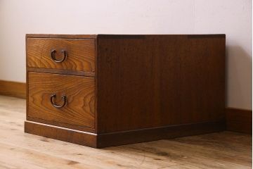 レトロ家具　昭和レトロ　大振りサイズ　古い木味が素敵な2杯小引出し