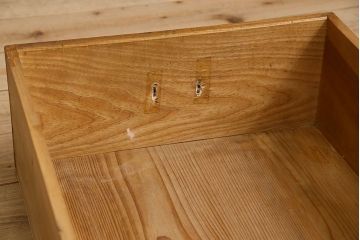 レトロ家具　昭和レトロ　大振りサイズ　古い木味が素敵な2杯小引出し