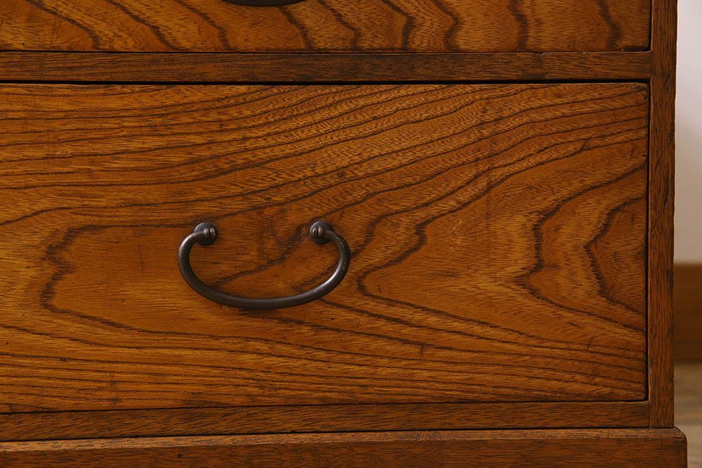 レトロ家具　昭和レトロ　大振りサイズ　古い木味が素敵な2杯小引出し