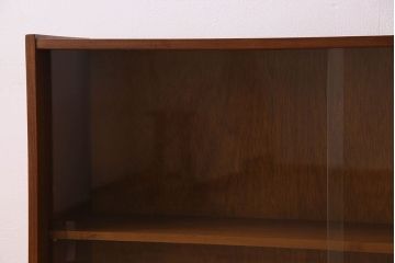 ヴィンテージ家具　北欧ビンテージ　チーク材　上品さが魅力のディスプレイラック(陳列棚、収納棚、戸棚)