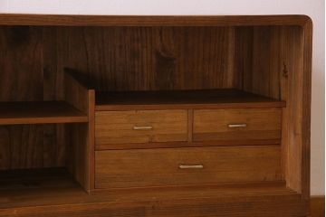 レトロ家具　昭和レトロ　結霜ガラス　使い込まれた風合いが素敵な鉄脚ローボード(ローチェスト)