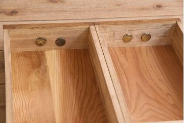 レトロ家具　昭和レトロ　結霜ガラス　使い込まれた風合いが素敵な鉄脚ローボード(ローチェスト)