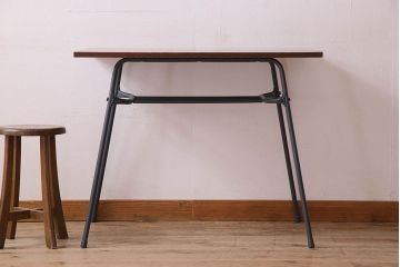 アンティーク家具　オーク材製天板　ペイントが素敵な鉄脚テーブル(平机)(1)