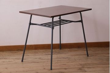 アンティーク家具　オーク材製天板　ペイントが素敵な鉄脚テーブル(平机)(1)