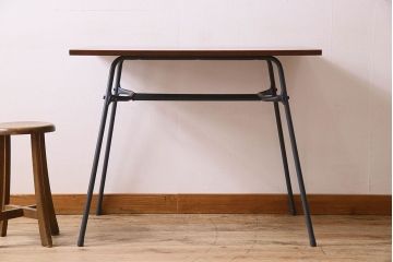 アンティーク家具　オーク材製天板　ペイントが素敵な鉄脚テーブル(平机)(1)