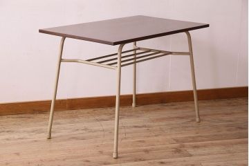 アンティーク家具　オーク材製天板　ペイントが素敵な鉄脚テーブル(平机)(2)