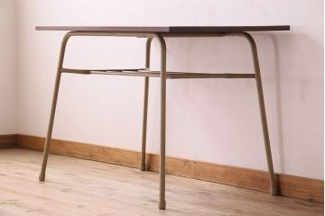 アンティーク家具　オーク材製天板　ペイントが素敵な鉄脚テーブル(平机)(2)