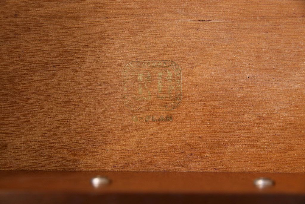 アンティーク家具　G-PLAN(ジープラン)　ルームディバイダー(収納棚・飾り棚・陳列棚)