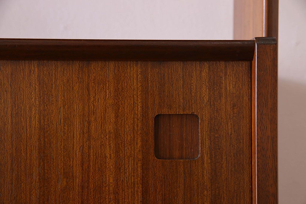 アンティーク家具　G-PLAN(ジープラン)　ルームディバイダー(収納棚・飾り棚・陳列棚)