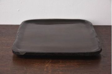 紫檀材　一枚板から刳り貫いた重厚感のあるお盆(トレー)
