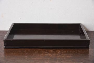 紫檀材　上品な漆塗りが魅力的なお盆(トレー)