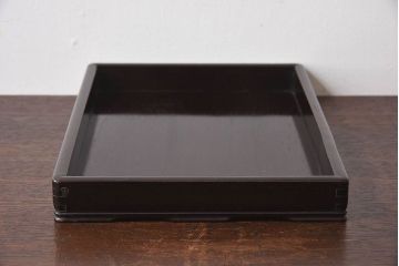 紫檀材　上品な漆塗りが魅力的なお盆(トレー)