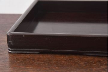 紫檀材　上品な漆塗りが魅力的なお盆(トレー)