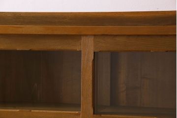レトロ家具　昭和レトロ　前面ナラ材　古い木の質感が味わい深い重ね戸棚(収納棚)
