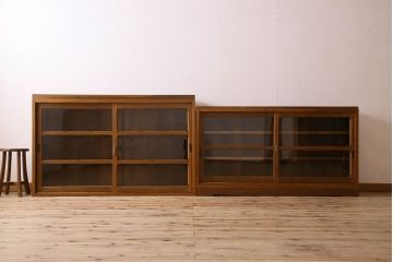 レトロ家具　昭和レトロ　前面ナラ材　古い木の質感が味わい深い重ね戸棚(収納棚)