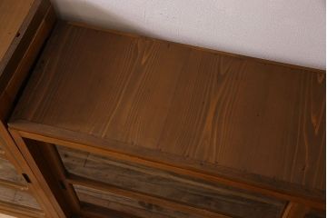 レトロ家具　昭和レトロ　前面ナラ材　古い木の質感が味わい深い重ね戸棚(収納棚)