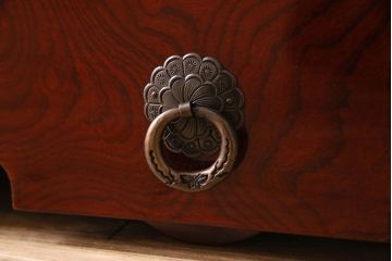 中古　伝統工芸　手打ち金具　上質な岩谷堂箪笥・四尺整理箪笥(車箪笥、衣装箪笥)(定価140万円)