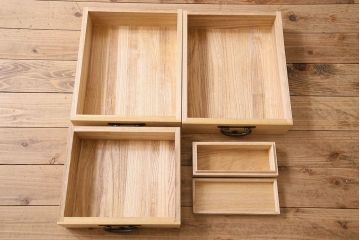 中古　伝統工芸　手打ち金具　上質な岩谷堂箪笥・四尺整理箪笥(車箪笥、衣装箪笥)(定価140万円)