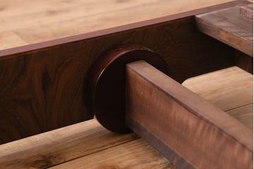 中古　伝統工芸　手打ち金具　上質な岩谷堂箪笥・四尺整理箪笥(車箪笥、衣装箪笥)(定価140万円)
