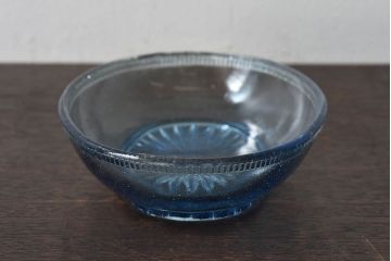 アンティーク雑貨　昭和レトロ　水色が涼しげなプレスガラス製の長皿(器)2枚セット