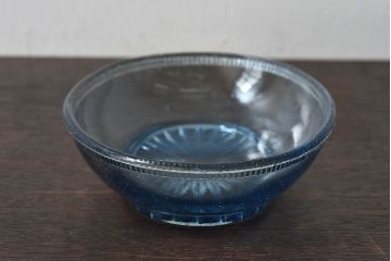 アンティーク雑貨　昭和レトロ　水色が涼しげなプレスガラス製の長皿(器)2枚セット