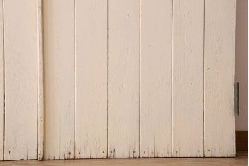ペイント家具　両開き　使い込まれた雰囲気が素敵なドア(扉)(1)