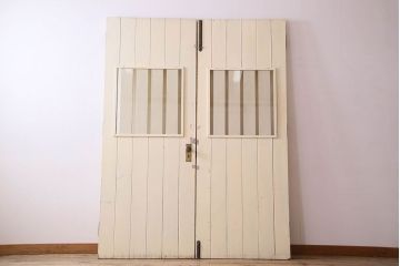 ペイント家具　両開き　使い込まれた雰囲気が素敵なドア(扉)(1)