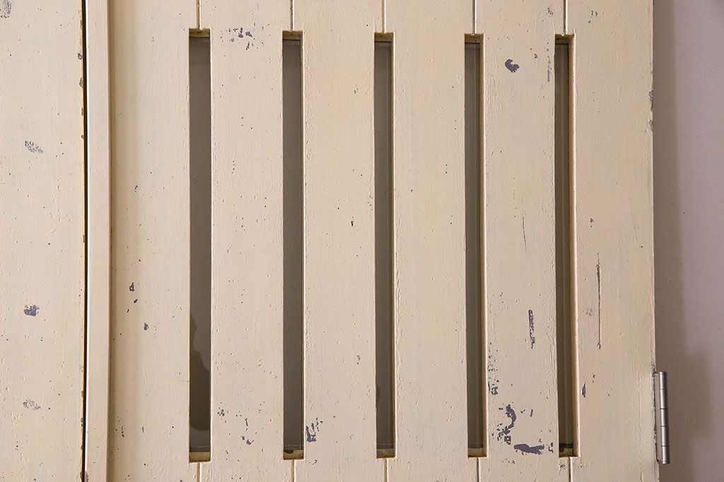 ペイント家具　両開き　使い込まれた雰囲気が素敵なドア(扉)(2)