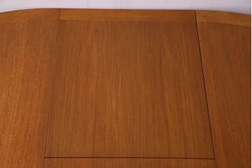 ヴィンテージ家具　北欧ビンテージ　チーク材　木のぬくもり溢れる丸型エクステンションテーブル