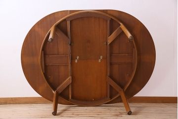 ヴィンテージ家具　北欧ビンテージ　チーク材　木のぬくもり溢れる丸型エクステンションテーブル