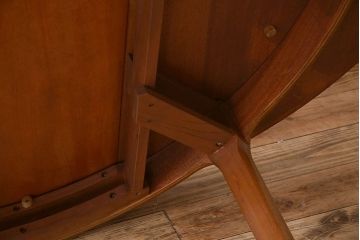 ヴィンテージ家具　北欧ビンテージ　チーク材　木のぬくもり溢れる丸型エクステンションテーブル