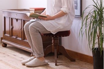 アンティーク家具　大正〜昭和期　ナラ材　赤い座面が上品なスツール(回転イス、チェア、椅子)