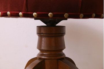 アンティーク家具　大正〜昭和期　ナラ材　赤い座面が上品なスツール(回転イス、チェア、椅子)