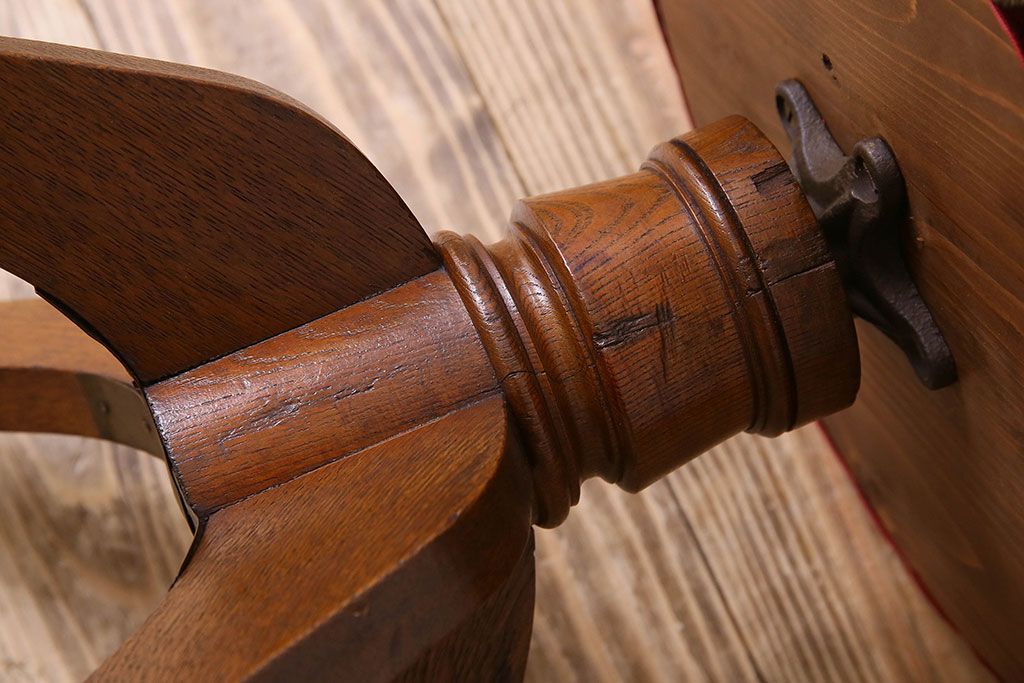 アンティーク家具　大正〜昭和期　ナラ材　赤い座面が上品なスツール(回転イス、チェア、椅子)