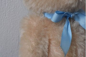 アンティーク雑貨　シュタイフ社　タグ付き!水色のリボンが可愛らしいテディベア