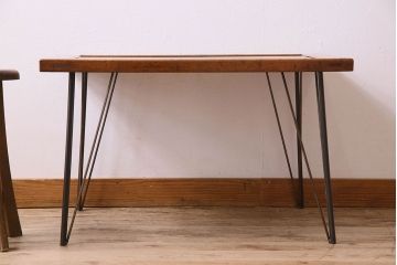 レトロ家具　昭和レトロ　使い込まれた味わいが素敵なセンターテーブル(鉄脚テーブル)