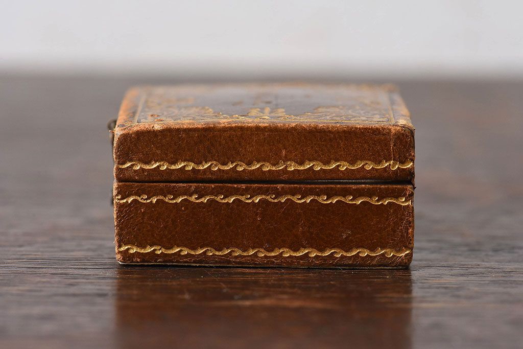 [匿名配送]イタリア製　アンティーク　ジュエリーボックス　本革　レザー　箱　小箱 楽天市場】宝箱 アンティーク レトロ 木箱 ジュエリー アクセサリー