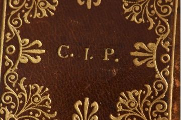 アンティーク雑貨　フランスアンティーク　本革の小さなジュエリーボックス