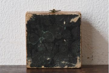 アンティーク雑貨　フランスアンティーク　本革の小さなジュエリーボックス